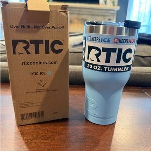 Rtic 20 ounce spill proof 🧊 ice blue 🩵 travel cup with lid insulated stainless